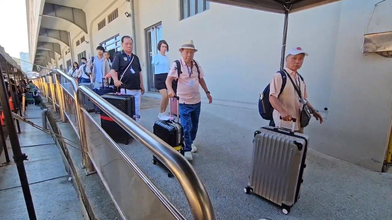 基隆漁民加緊腳步防颱! 沖繩返台旅客"順利下船"直呼幸運