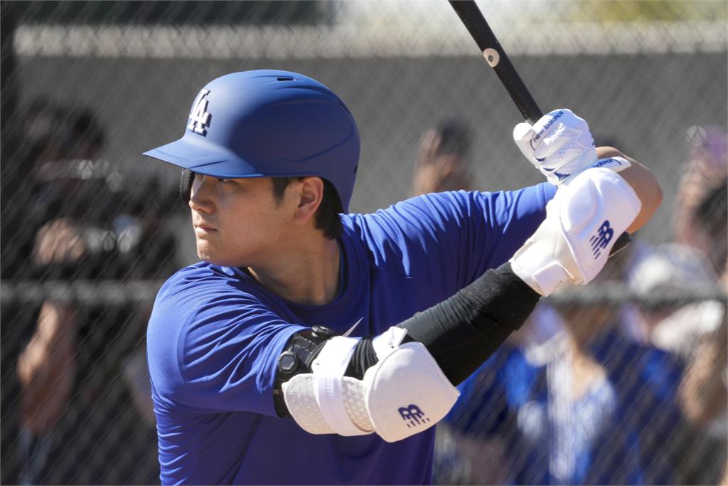 MLB(影)／大谷翔平首次Live BP狀況良好　總教練羅伯斯讚：擊球非常有力