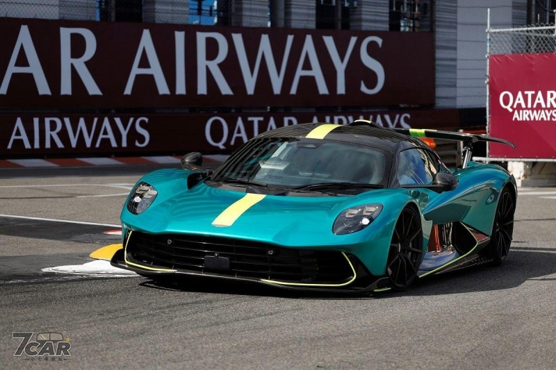 Aston Martin Valhalla 於摩納哥首次展現頂尖動態實力