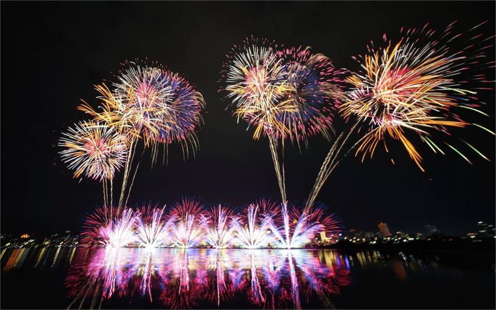 大稻埕夏日節煙火登場！8月4場施放　忠孝碼頭交通管制看這裡