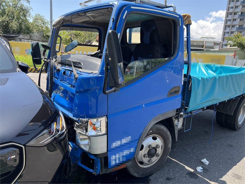 未交車就出車禍！　羅東全新383萬BMW擦撞貨車
