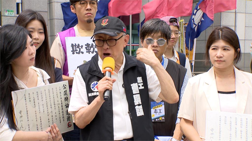 開戰！點名朱立倫、傅崐萁　曹興誠赴國民黨中央送「辯論帖」