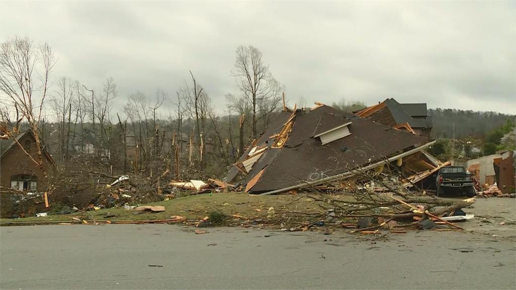 美阿拉巴馬遭龍捲風侵襲 至少5人死亡 磚瓦房屋毀損