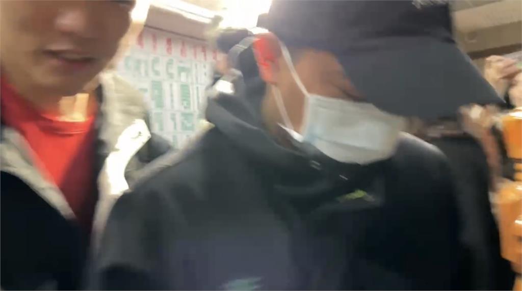 快新聞／邱軍現身地檢署！被問「想和家屬道歉嗎？」　反應曝光