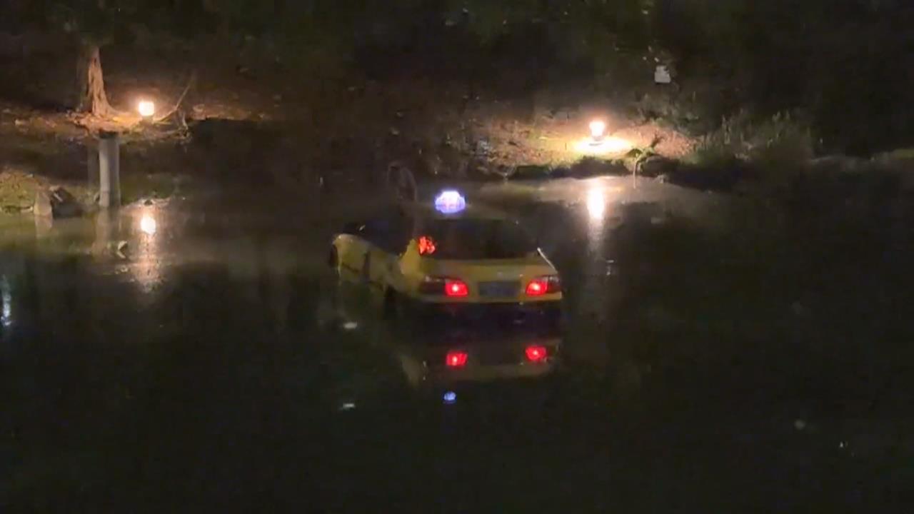 「計程車落水」報案搞烏龍? 美術館裝置藝術太逼真惹誤會