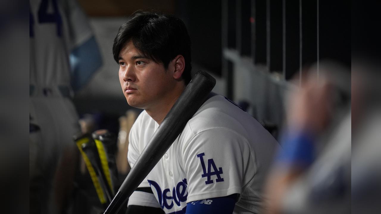 大谷翔平在遭到淘汰後坦言不甘心，同時宣告明年仍會以二刀流為目標努力。(圖/美聯社)