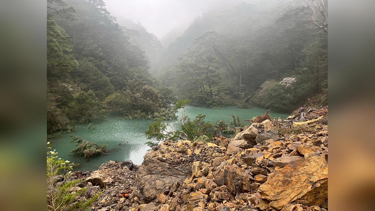 快新聞/南投連日大雨坍方 櫻花鉤吻鮭棲地「合歡溪」驚見堰塞湖