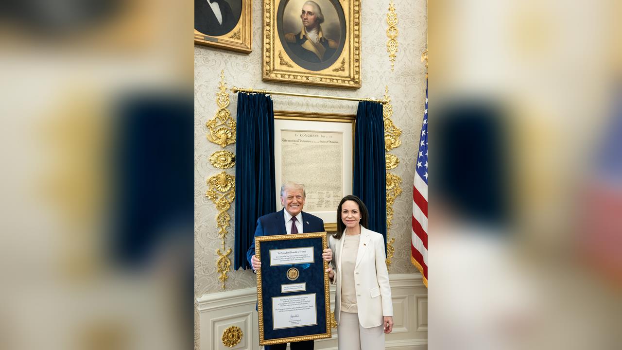 快新聞／真的送了！馬查多獻諾貝爾和平獎給川普　白宮發言人：不代表支持其執政