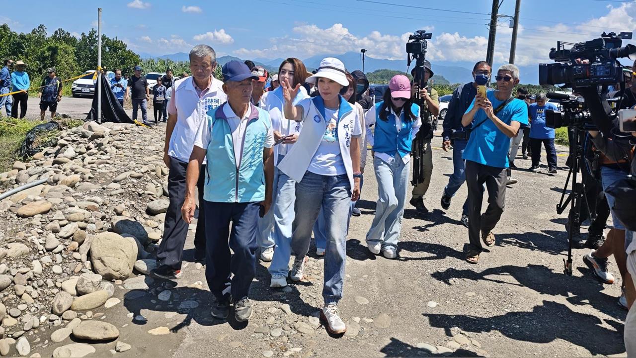 快新聞/柯志恩會勘美濃大峽谷「涉案地主竟陪同」! 綠酸:自盜自演、爆破自家人