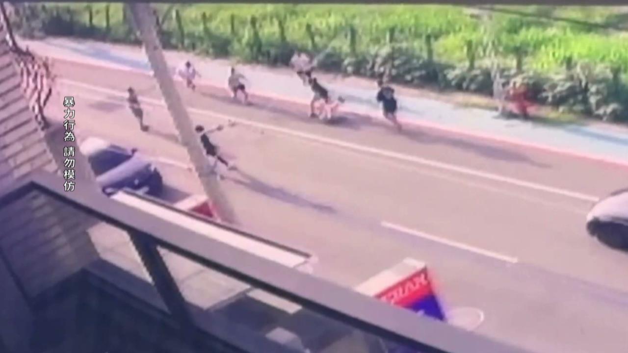 高雄仁武當街喋血！　疑因200萬債務糾紛遭債主追砍