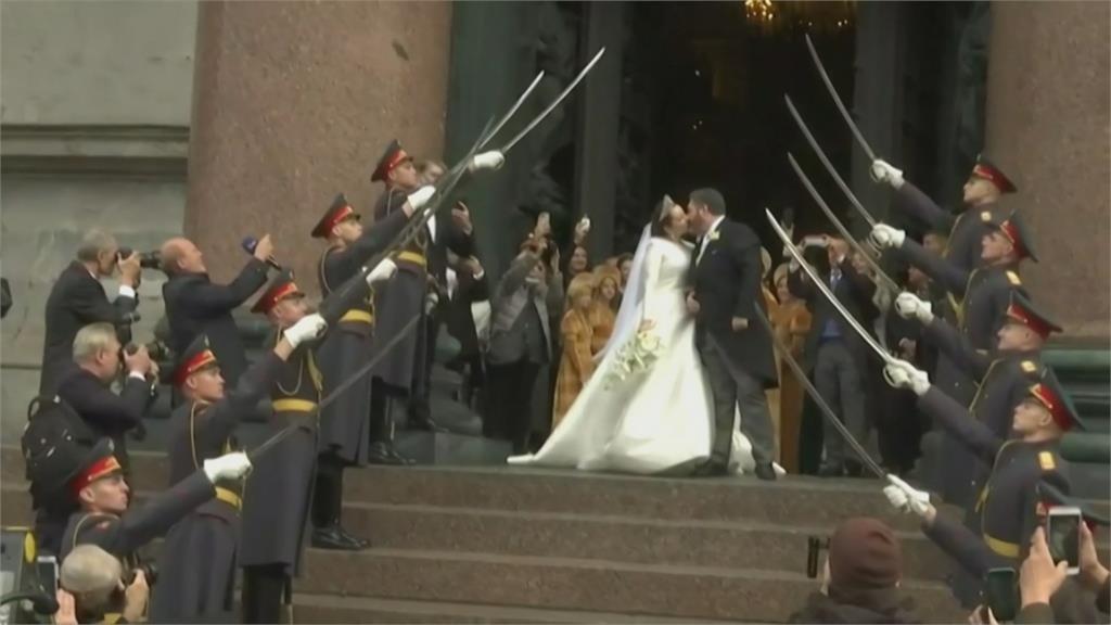 俄羅斯百年來首場皇家婚禮　王公貴族與會