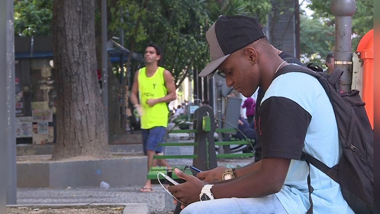 飛日本注意！ 搭機新規「每人限帶2個行動電源」