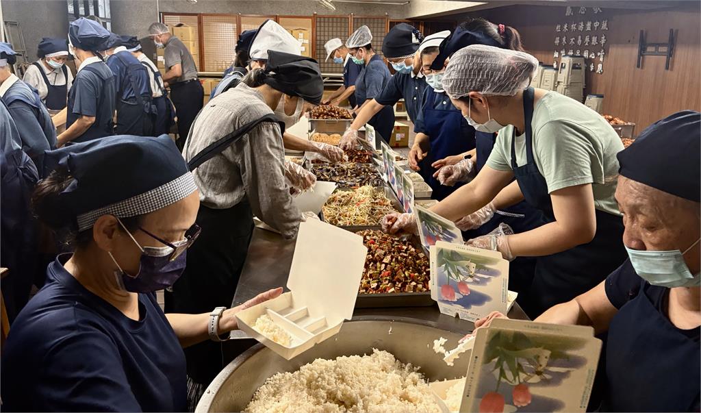 慈濟投入丹娜絲災後重建　熱食物資援助嘉南災區