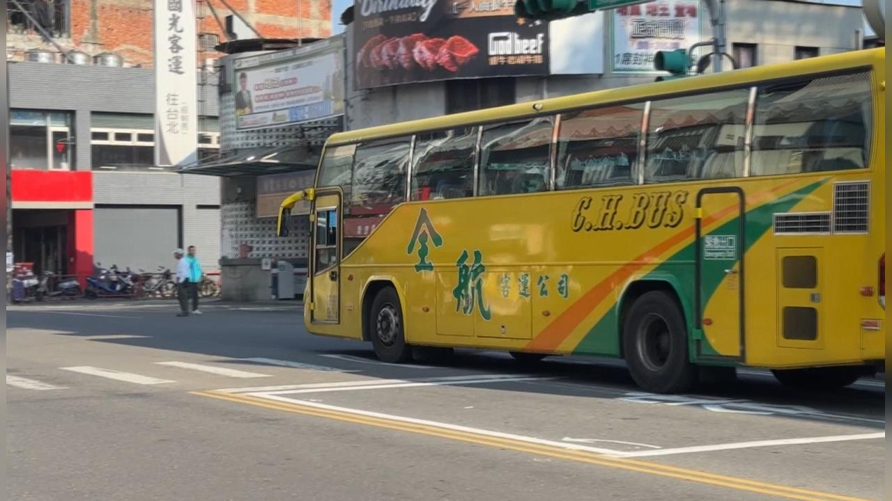 這路公車沒那一站「不停靠」　女乘客堅持下車脫序飆罵駕駛