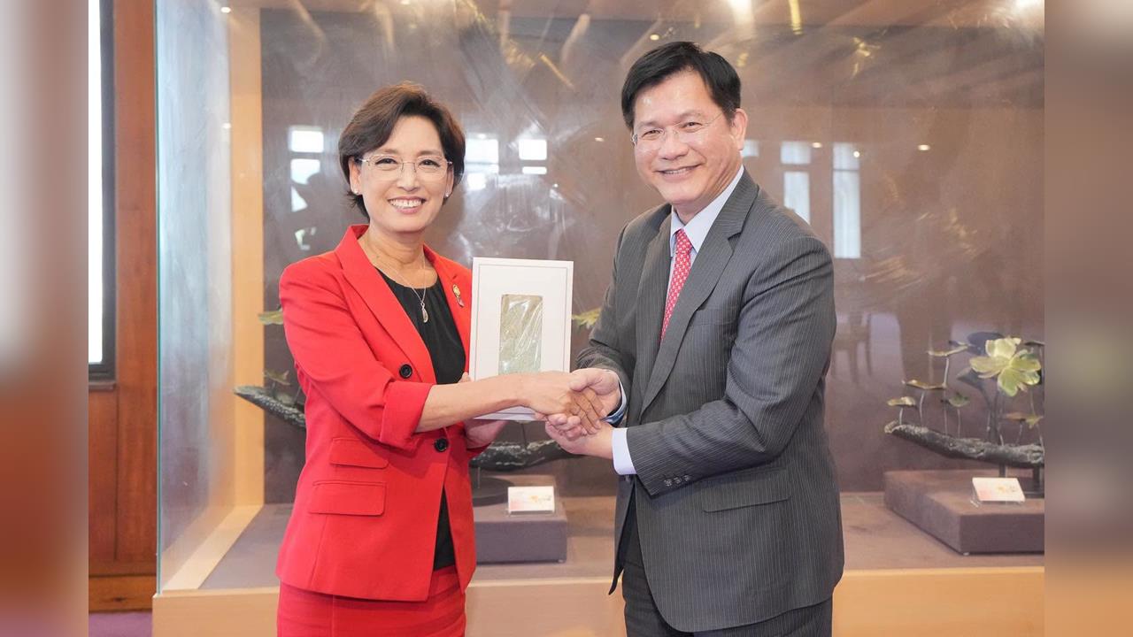 快新聞／美跨黨派議員訪台　林佳龍：台灣絕不向任何壓力屈服
