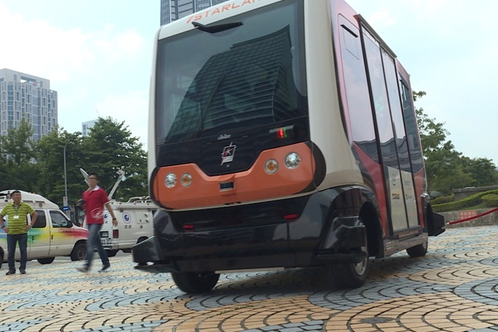 說好的「無人車」在哪？議員轟柯P只會作秀