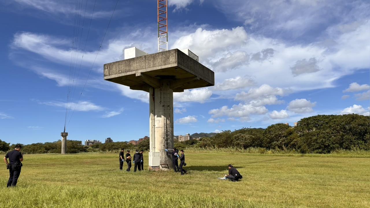 快新聞／新北板橋堤外廣播塔「赫見雙屍」！　民眾嚇壞報警處理