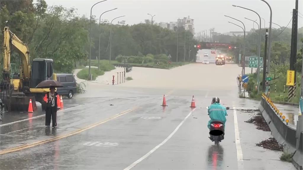 快新聞／不要出門！雨彈狂炸多地淹水　嘉義縣、雲林水林鄉急停班、停課