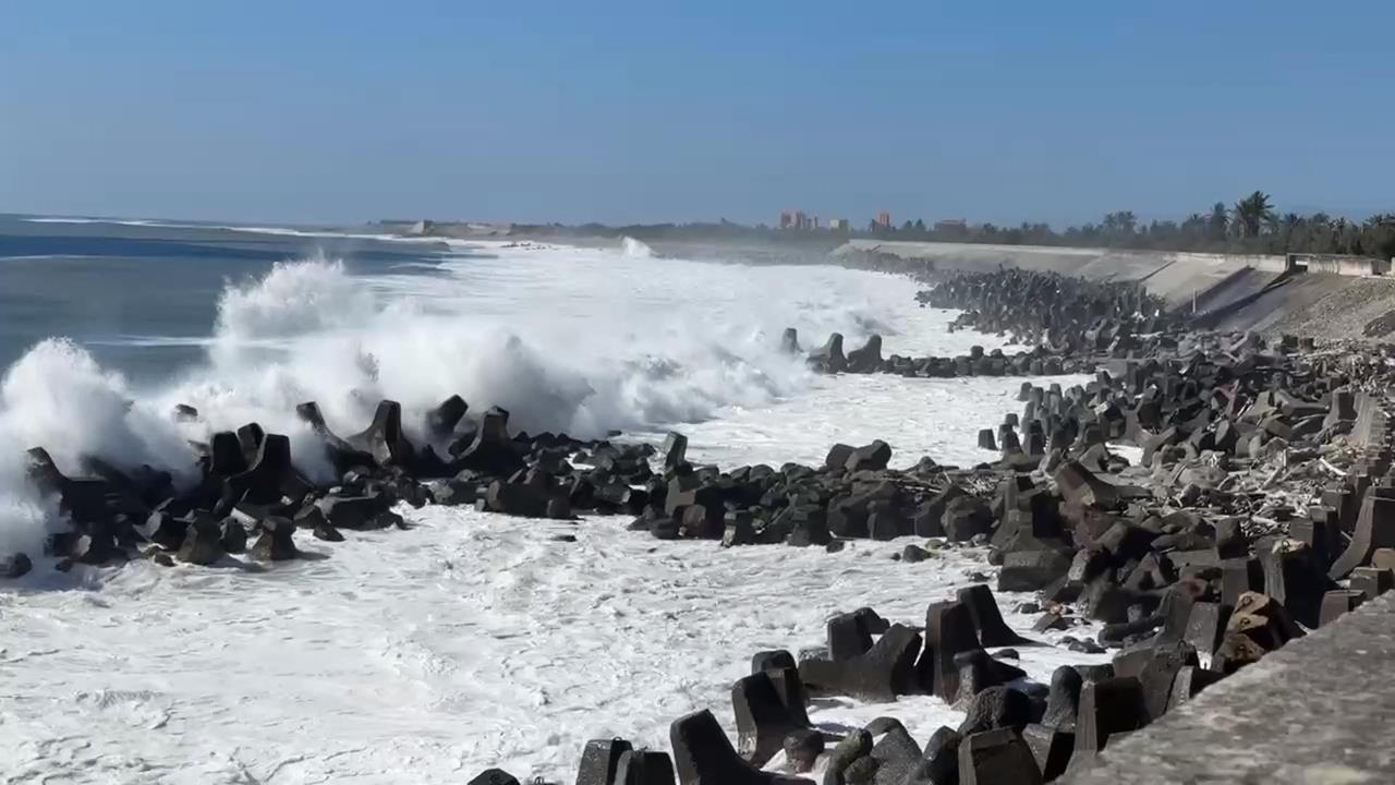 防颱！　台東富岡漁港固定船隻　綠島客輪下午停駛