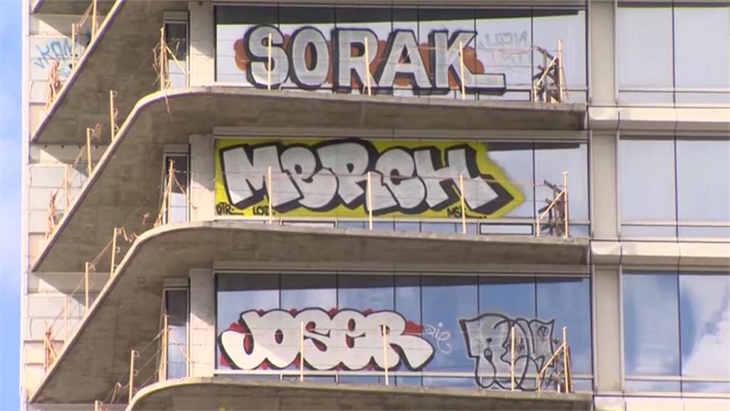 洛杉磯也有中資爛尾樓　成塗鴉藝術家新畫布