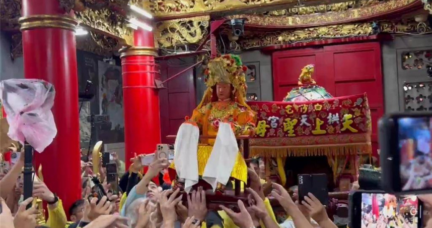白沙屯媽祖回拱天宮！粉紅超跑換8人大轎原因曝　開爐選在「這時間」