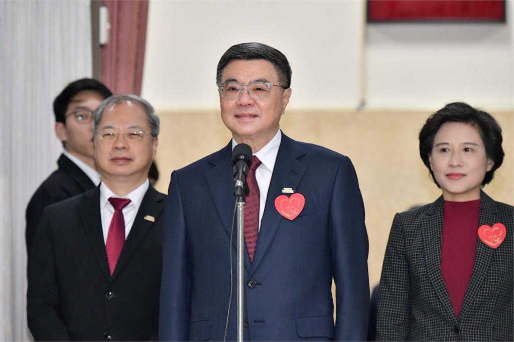 快新聞／美麗島電子報民調：賴政府施政滿意度上升10.6%　藍白反感度都破六成