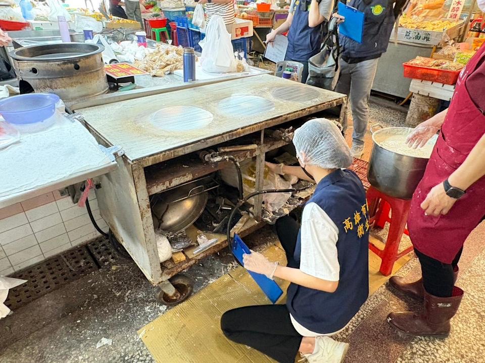 高雄春捲增至134人食物中毒　業者隱匿食材遭重罰36萬送辦