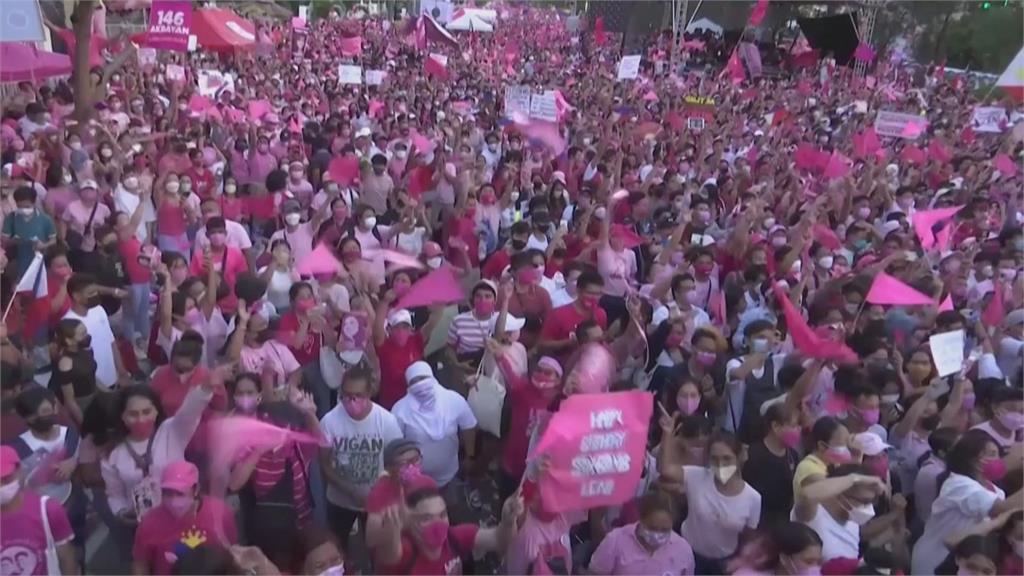 菲國總統大選9日登場　小馬可仕.薩拉民調領先
