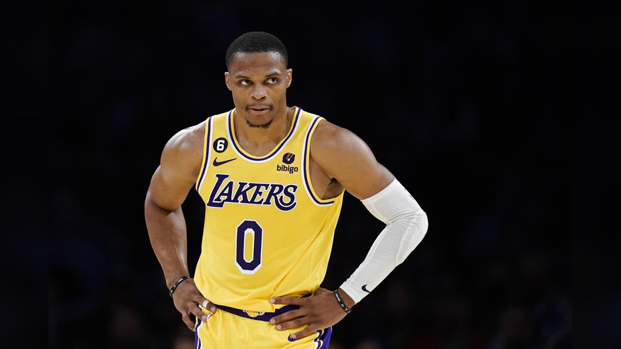 NBA(影)/「威少」拒簽湖人球衣畫面曝光!球迷喊:有沒有這麼恨