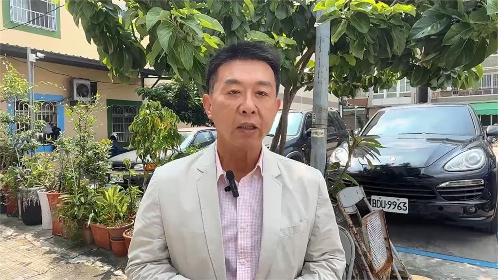 快新聞／黃國昌連2天槓記者　許智傑嘆大頭症：只能沉迷「同溫層直播」賺聲量