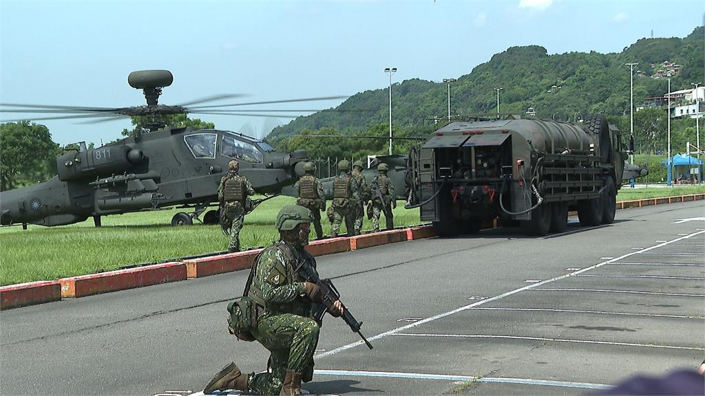 漢光41第9天！　國軍演練直升機熱加油.掛彈作業