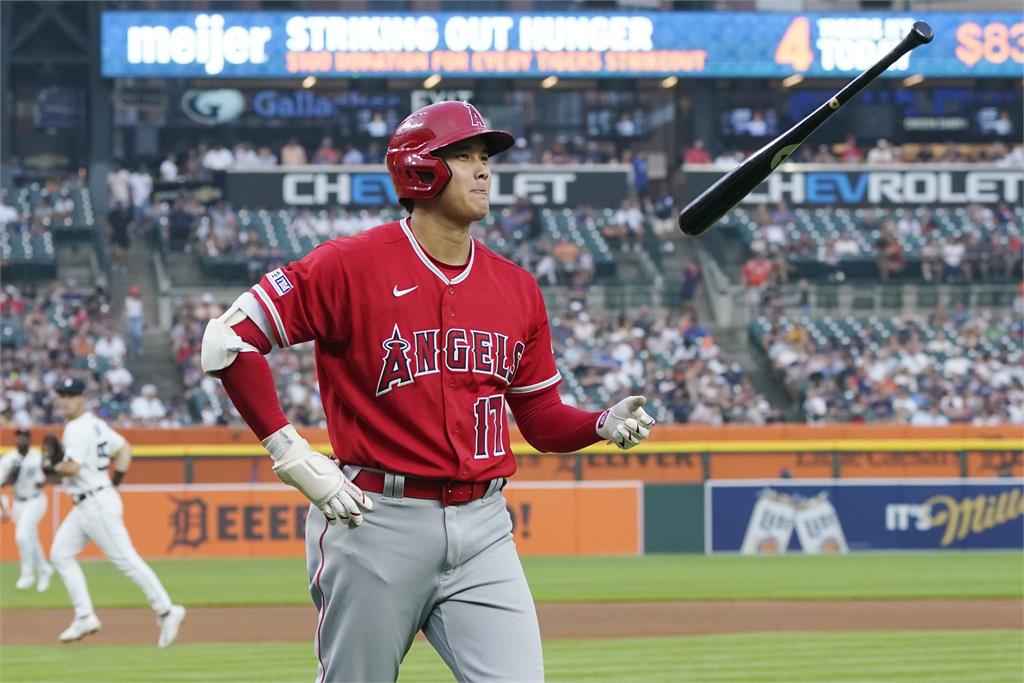 MLB／不滿主審好球帶！大谷翔平「罕見變臉」回休息室繼續噴