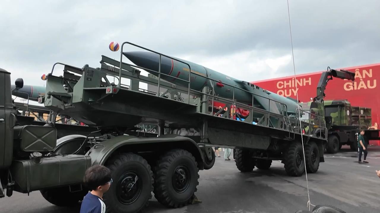 越南國慶前夕盛大舉辦軍事展　中越會談加強戰略、經貿合作
