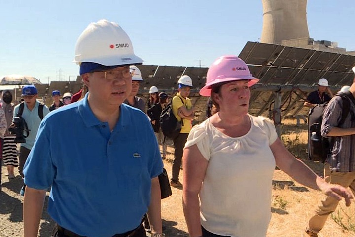 訪加州太陽能電廠 鄭文燦取經綠能經濟