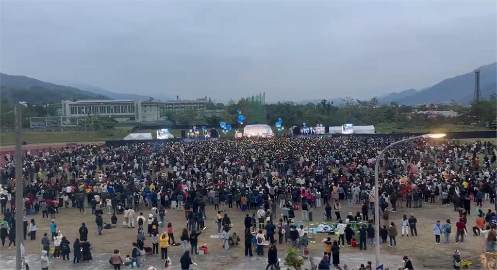 花蓮「一路向東」公益演唱會　五月天等歌手獻唱吸四萬人