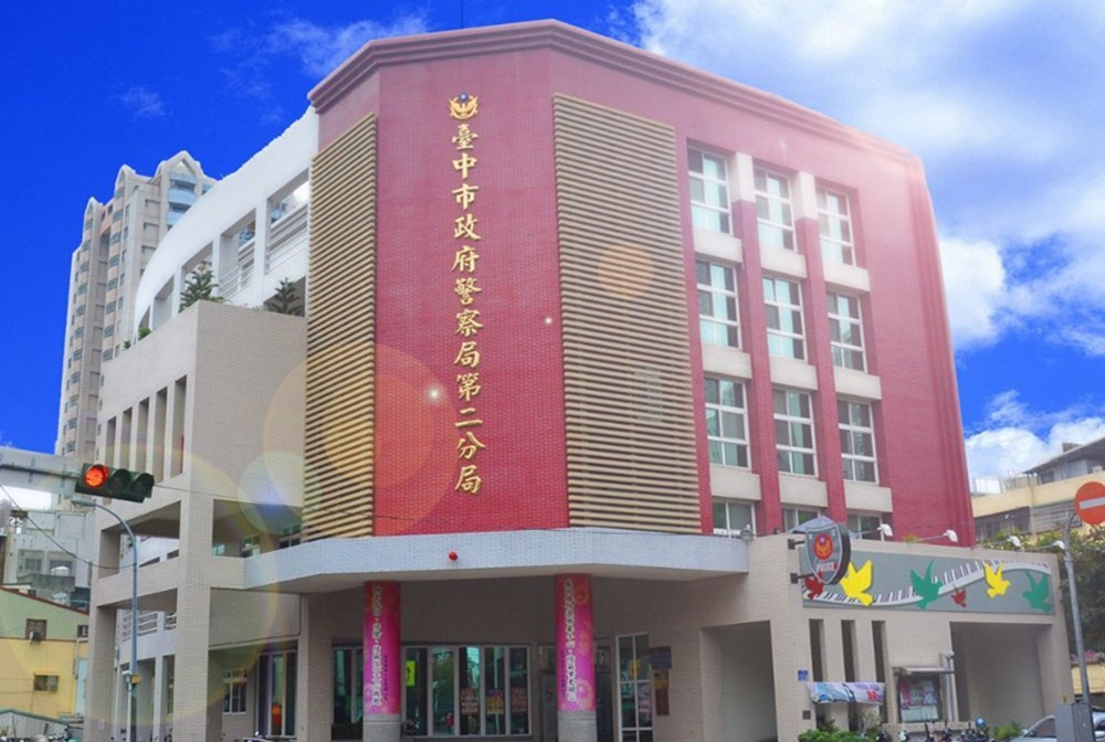 因偽造車牌朋友反目 當街理論爆衝突亮刀濺血