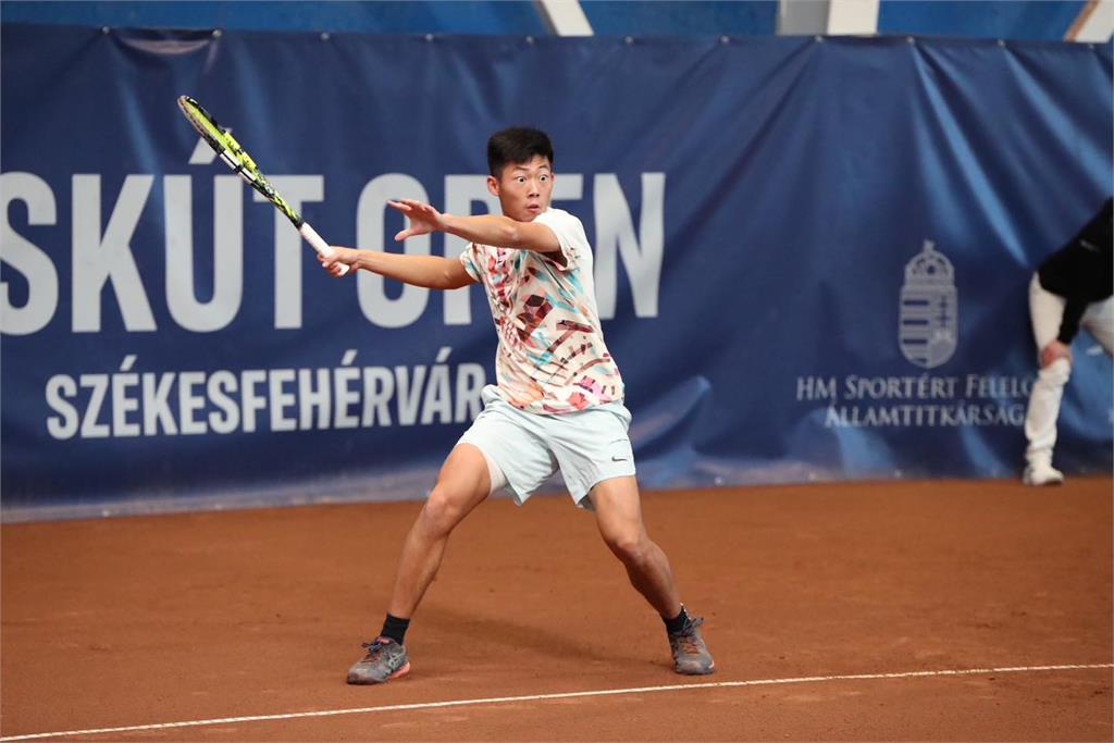 曾俊欣攜手捷克搭檔 ATP挑戰賽巴勒達站男雙奪冠
