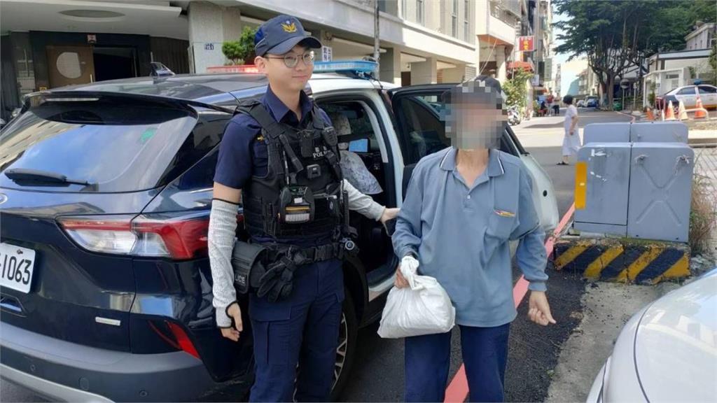 10天走失3回！台中暖警一眼認出熟面孔　親送阿伯返家