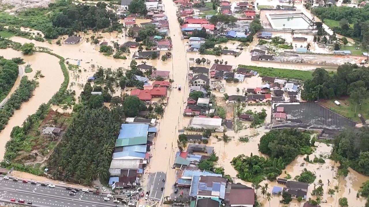 馬來西亞豪雨7州萬人撤　越南洪災釀91死