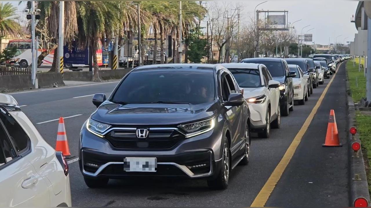 快新聞／收假北返車流湧現！雪隧回堵5公里　高公局估初六再塞10小時