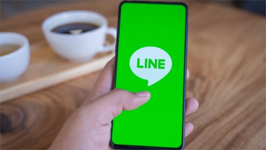 LINE傳「新災情」蘋果用戶哀聲不斷！2操作「畫面全白」官方祭7招自救法