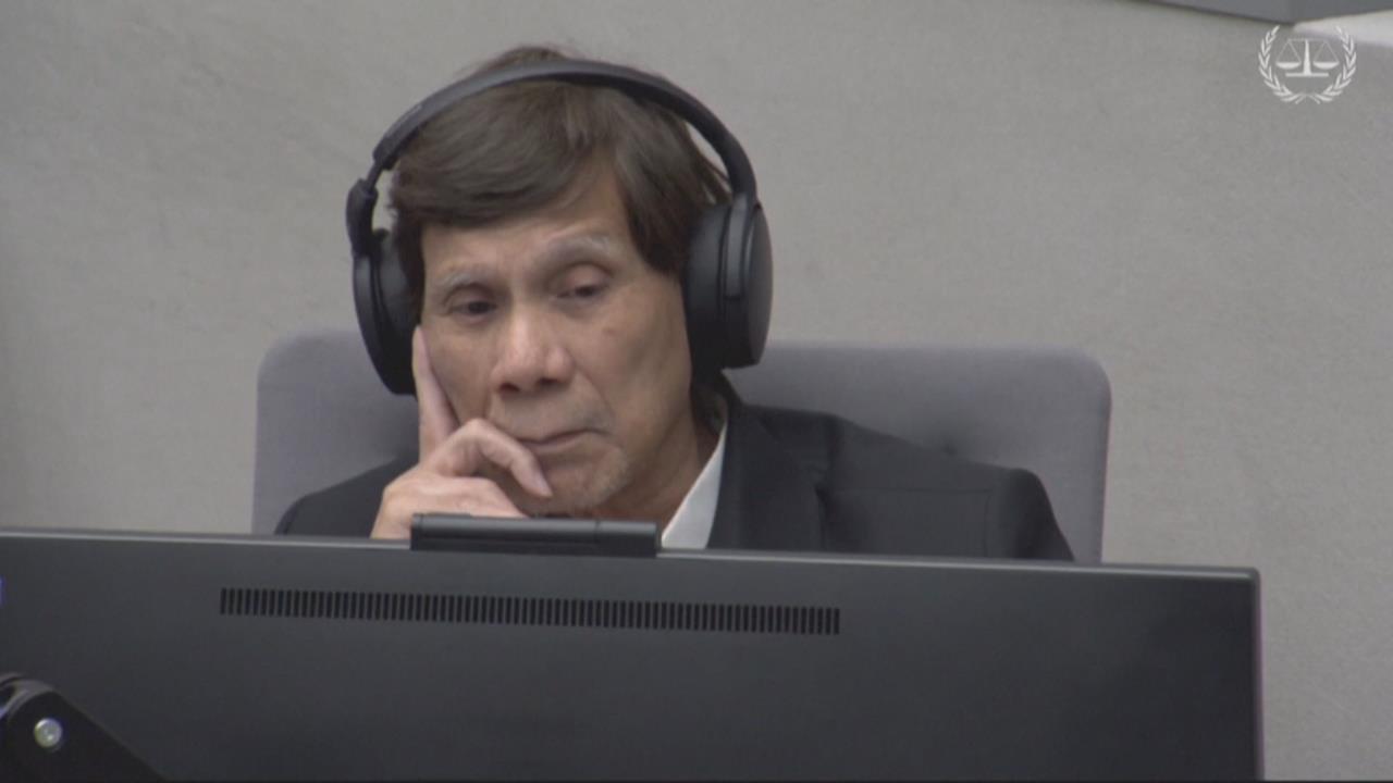 血腥掃毒被捕！杜特蒂出庭臉頰消瘦　律師：他連川普都不記得