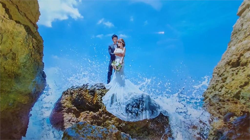拍婚紗照亂象多　新人到車流中、懸崖邊取景超危險