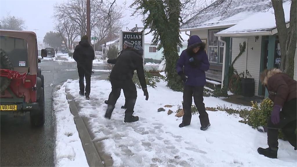美國冰火五重天「南北溫差60度」　暴風雪虐南加州6千萬人冷爆