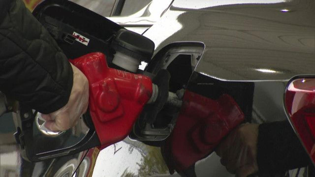 中東軍事衝突恐影響油價！　日本加油站湧大量車潮