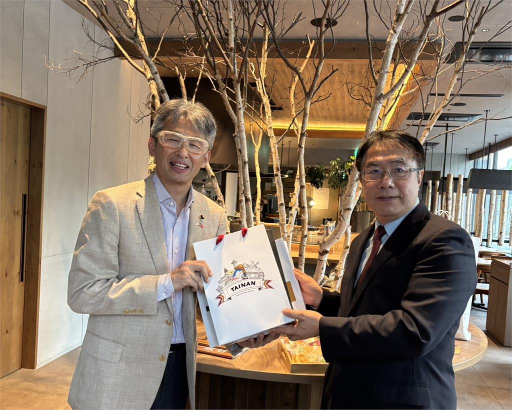 黃偉哲赴北海道拼城市外交 會見北海道議會與富良野市議會議長
