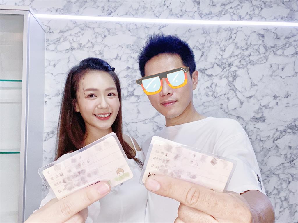 恭喜！李又汝宣告和交往13年的男友修哥登記結婚了！