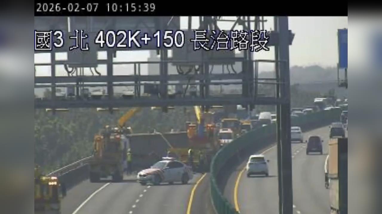 快新聞／用路人快改道！國三屏東段貨車翻覆「回堵4公里」