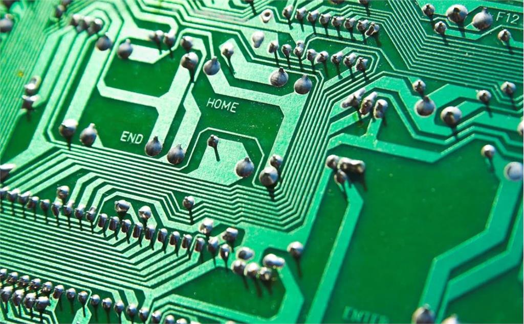 PCB發威！PCB三雄、台光電、聯茂、台燿漲3%~8%不等