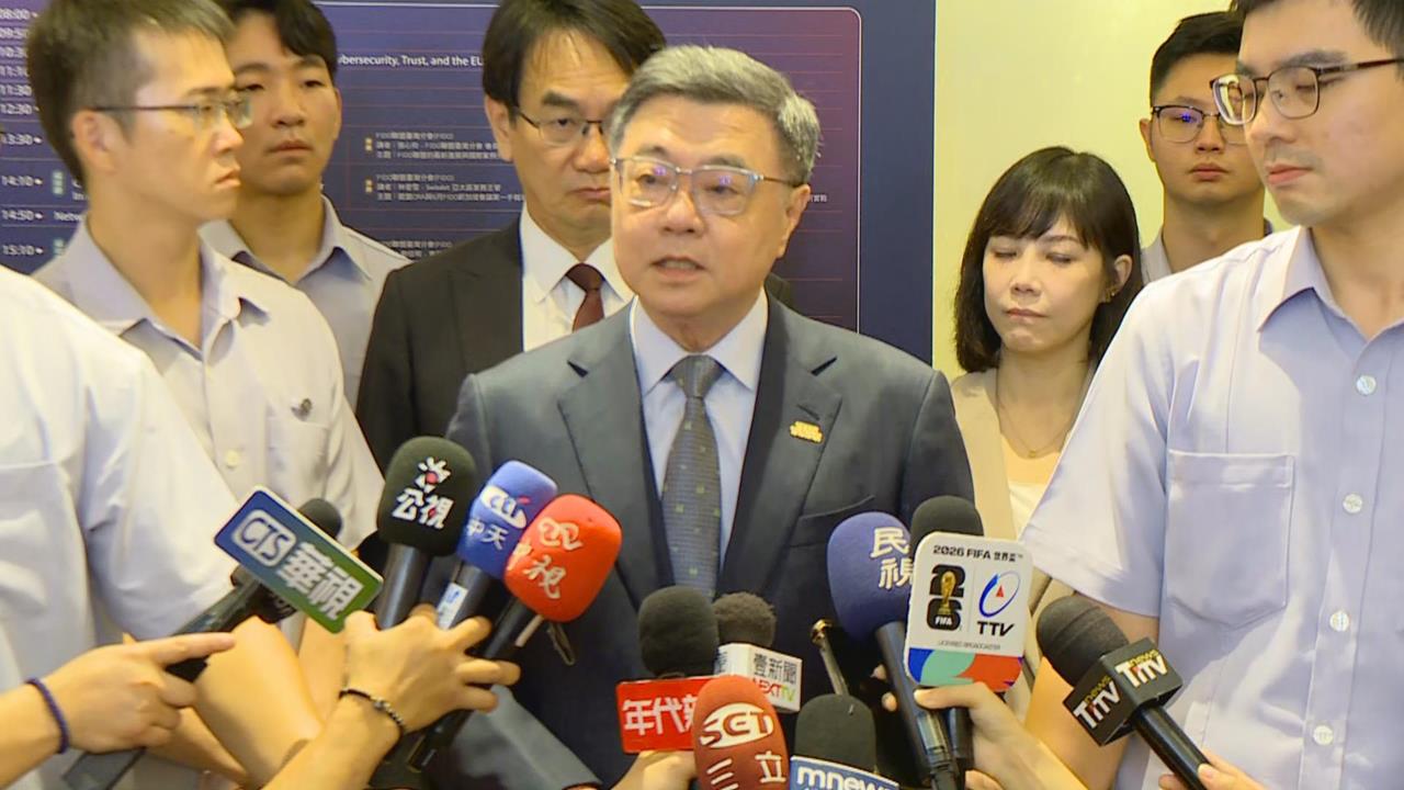 快新聞／毒油風暴燒不停！卓榮泰被問「食藥署長是否下台」　親自給答案了